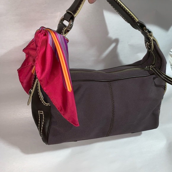 Hermes Accessories - authentic HERMÈS 100% silk pink STRIPED gavroche
